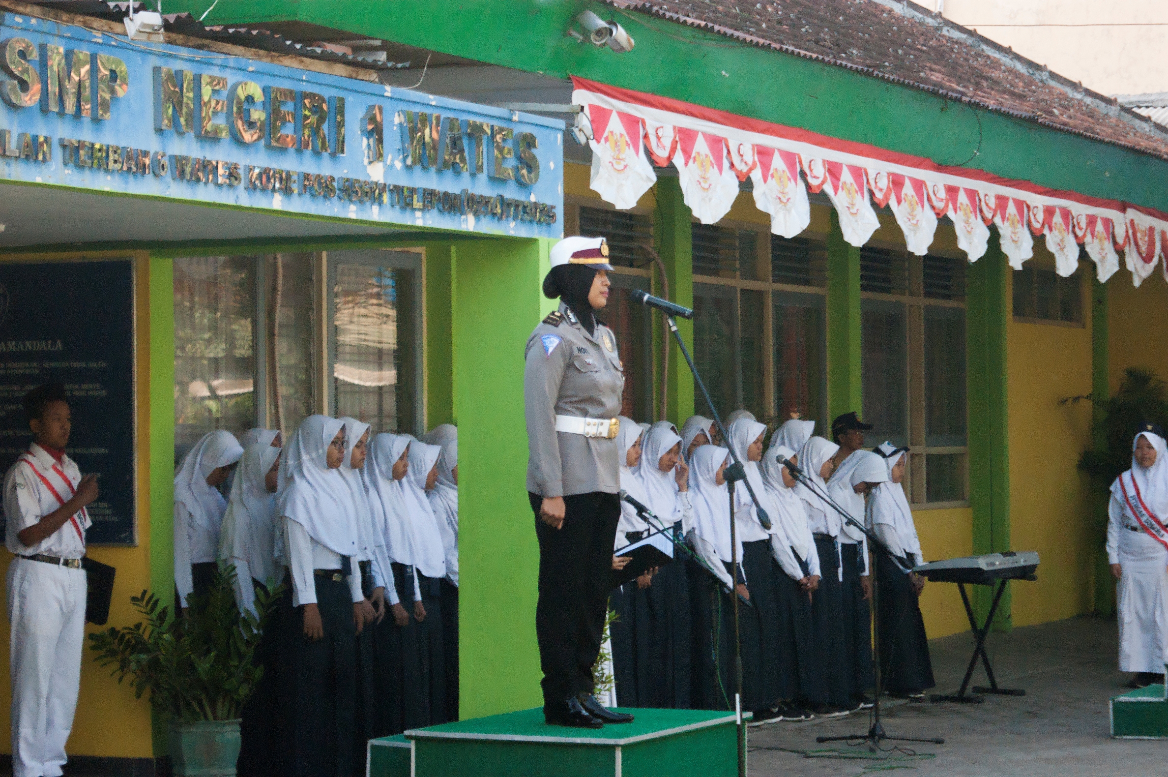 Dalam rangka HUT POLWAN ke 70, Polres KP bersinergi dengan SMPN1Wates